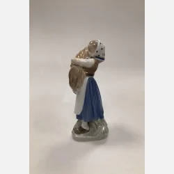 Royal Copenhagen figur - Pige med neg - B&B
