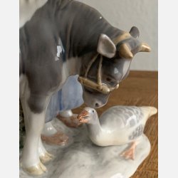 Bing &amp; Grndahl - Bondepige med kalv og gs