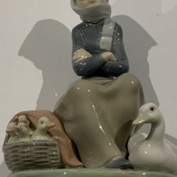 Lladro Hand made - Pige der fryser, med gs