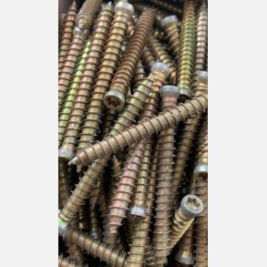 Karmskruer 7.5x92 mm. 10stk.